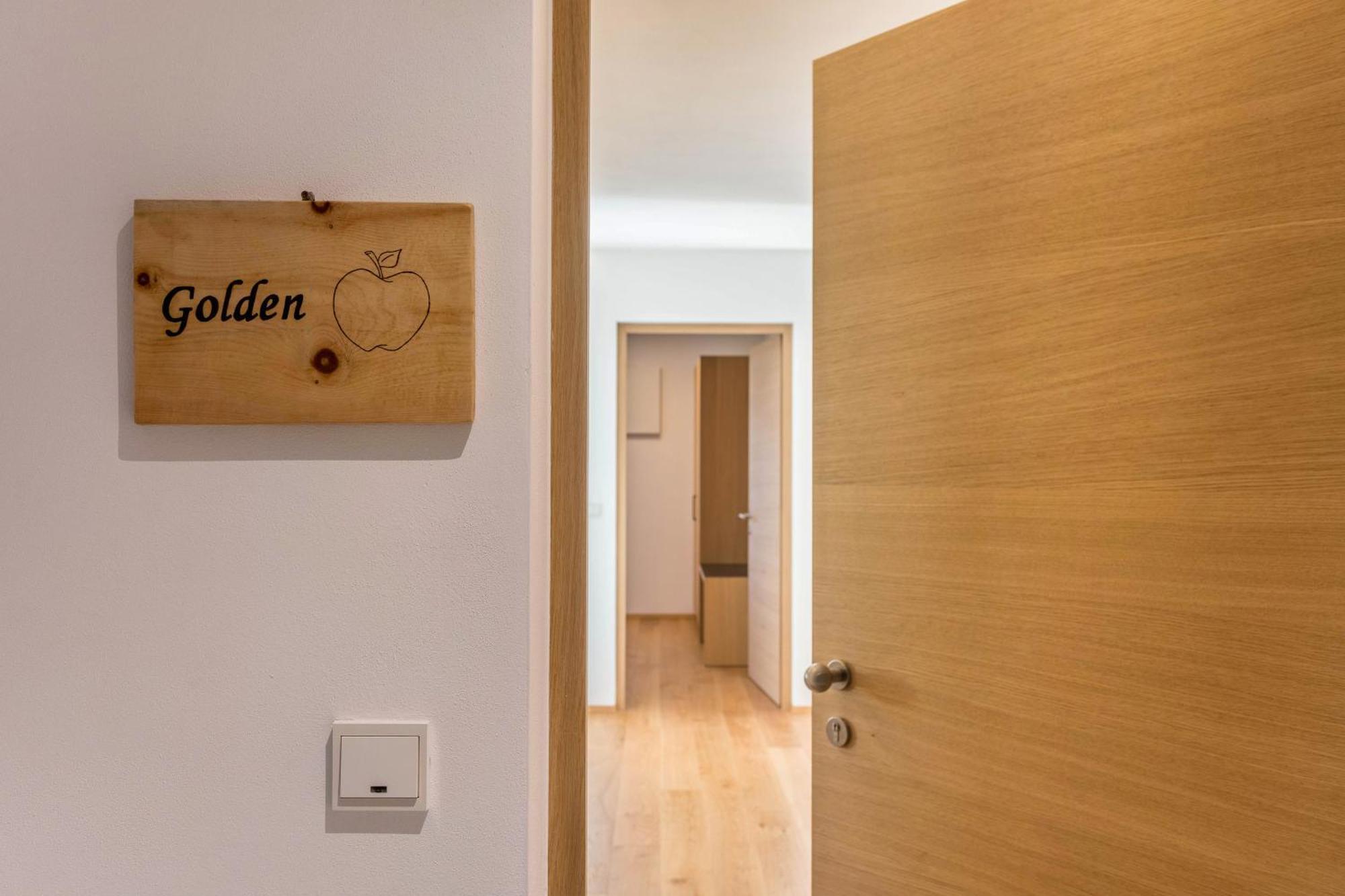 Ferienwohnungen Karin - Golden Termeno Exterior foto